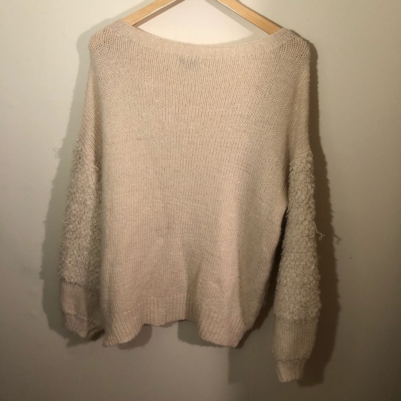 &merci Oversized Cream Furry Textured Sweater Small - Picture 3 of 6